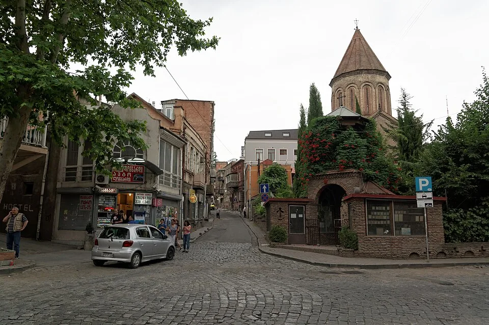 Heritage architecture in Tbilisi old town; location imagery, not Orbeli Lofts
